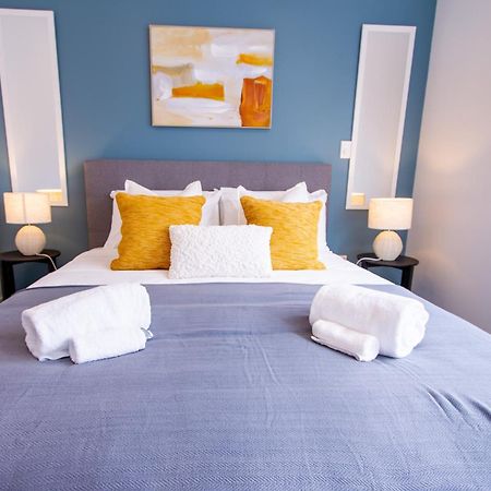 Glamorous 2 Bed Cbd Townhouse W/King Bed كريستتشيرش المظهر الخارجي الصورة
