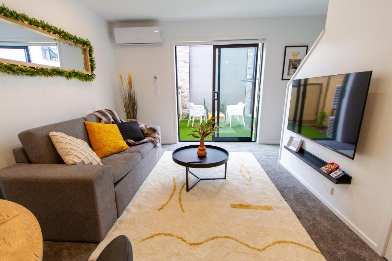 Glamorous 2 Bed Cbd Townhouse W/King Bed كريستتشيرش المظهر الخارجي الصورة