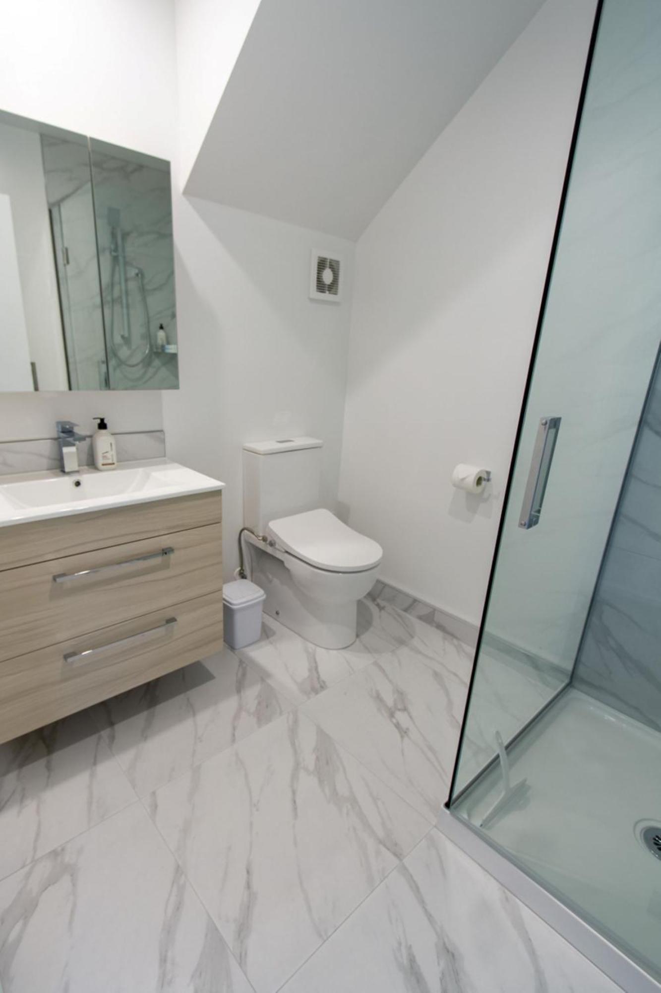 Glamorous 2 Bed Cbd Townhouse W/King Bed كريستتشيرش المظهر الخارجي الصورة